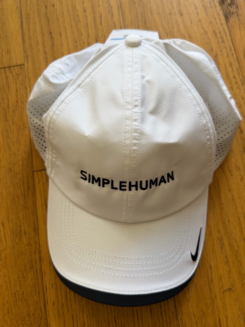 Nike White & Black simplehuman Club Cap - NWT